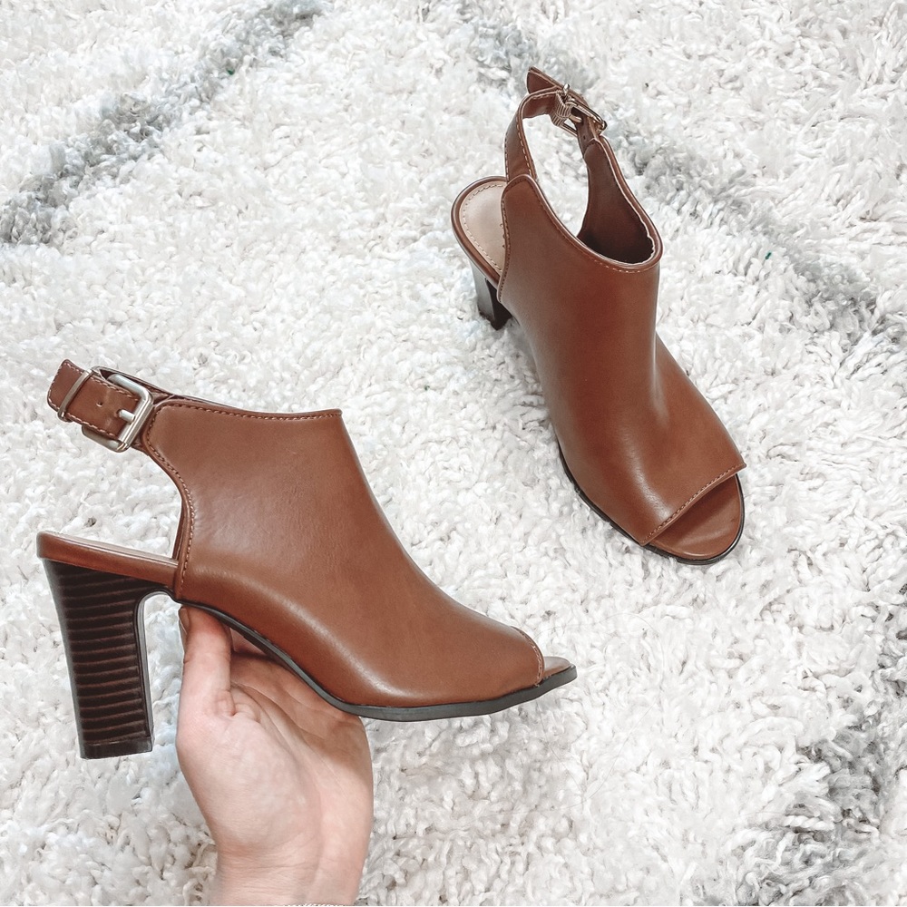 G.H. Bass & Co. Brown Bass-Cydney Faux Leather Sling Back Open Toe Heels